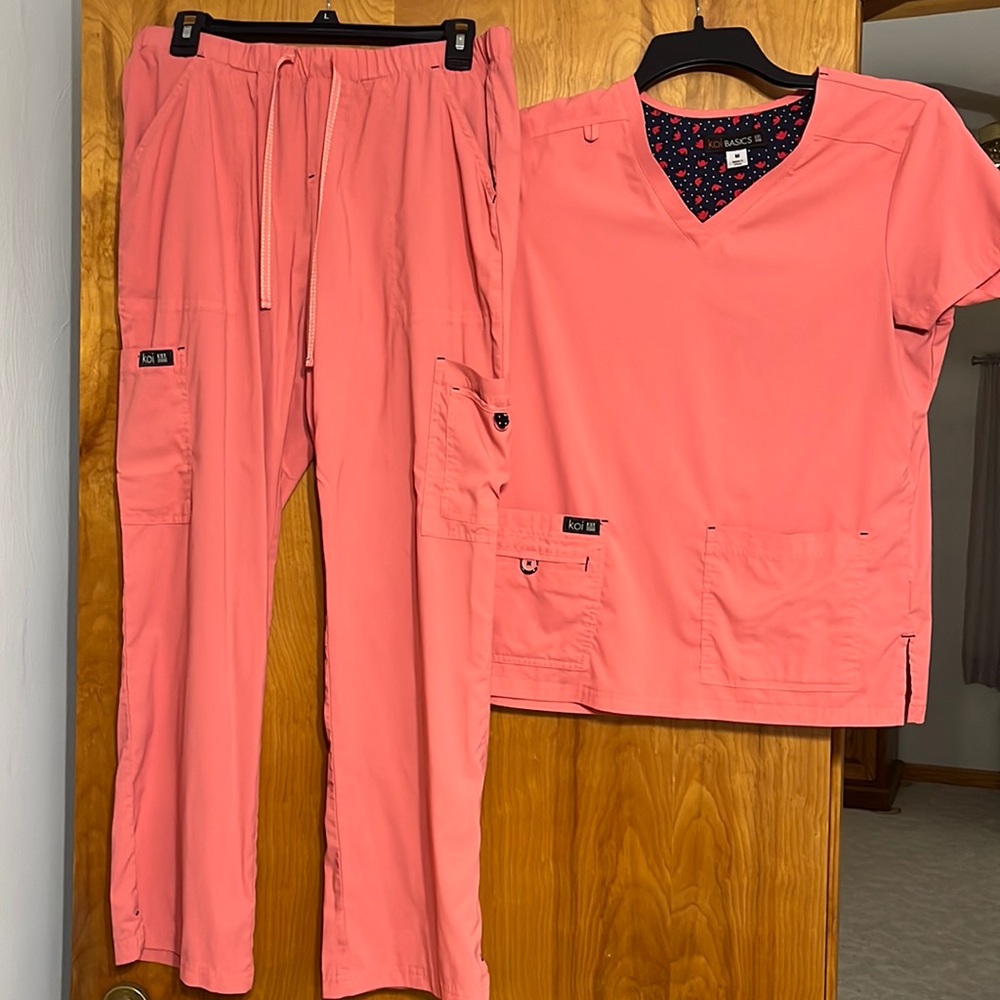 Koi scrub set